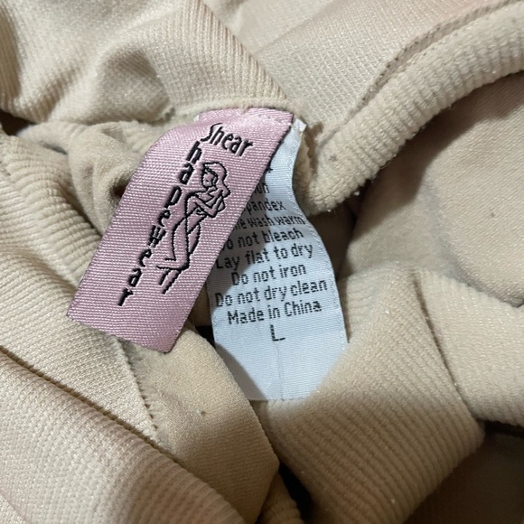 Set of 4 Beige Shapewear Tops and Bottoms - Picture 12 of 12